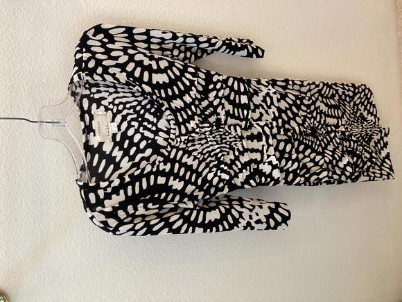 Nicole Miller Artelier Ruched Black Cream Dress Size P - Picture 3 of 3